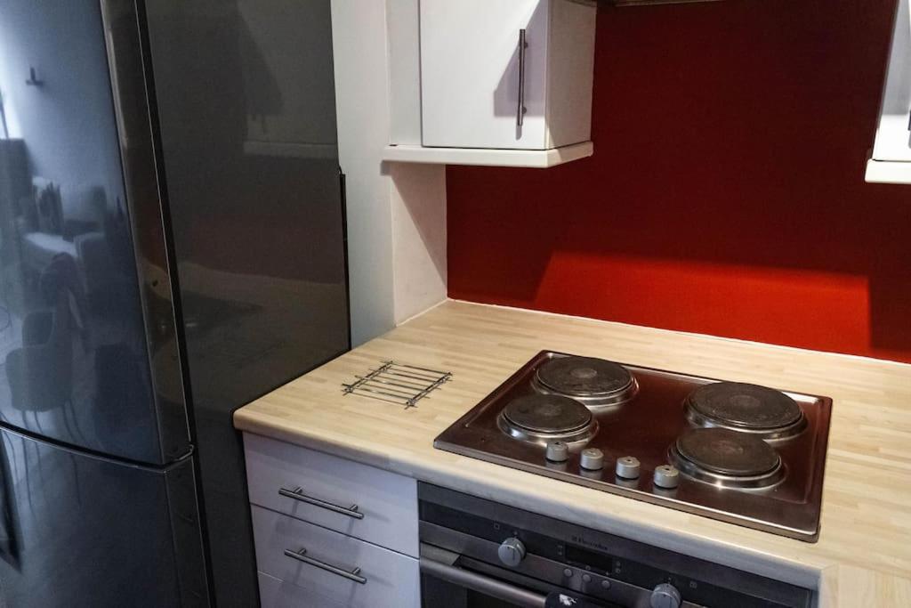 Cozy And Modern 2-Bed Apartment 斯旺西 外观 照片